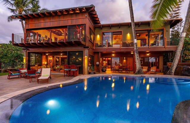 Samurai House by Gather: Oceanfront Estate w/Infinity Pool & Theater