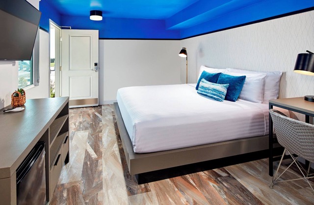 San Diego Stay | 1 Unit | Near Emerald Street & Beach