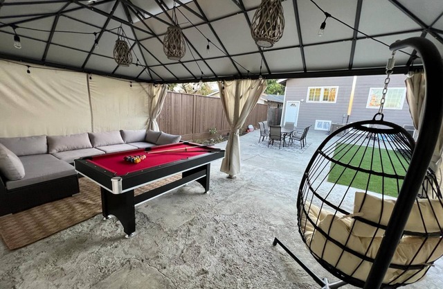 San Jose - 8 bedroom 4 bath