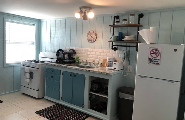 Sand Dollar Studio, Private Studio