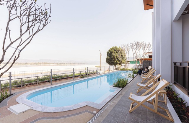 Sand & River Hotel
