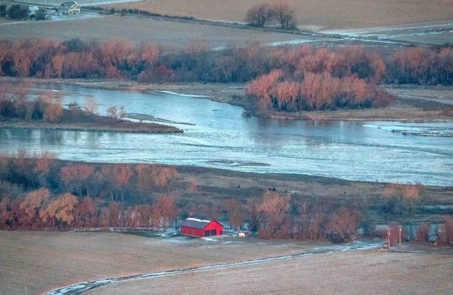 Sandhill Crane viewing experience of a lifetime in Nebraska on the Platte River!