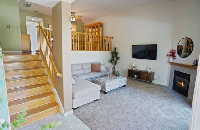 Santa Clarita Luxury Retreat min. from Magic Mtn, the Cube, Hurricane Harbor.