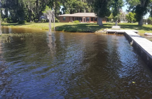 Santa Fe Lake - Dock with Swimming Area and Stunning Sunsets