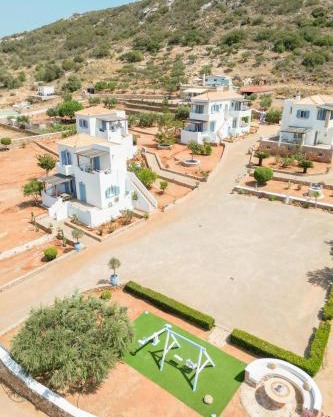 Santa Maria Village