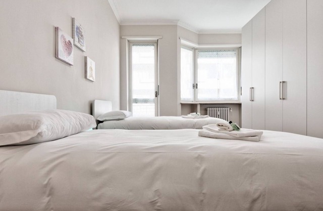 Santa Rita Flat- Pala Alpitour & Olympic Stadium x6