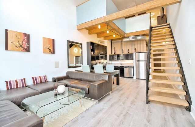 Santana Row Penthouse. Sleeps 5, 4 beds. 2 bedroom, 2 bath. Faces the Row