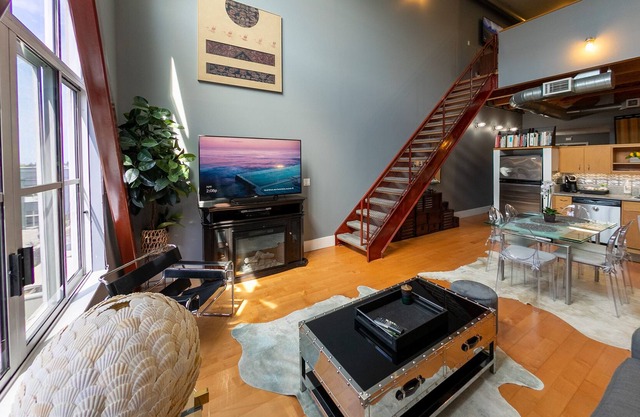 Santana Row the Rodeo Drive of Silicon Valley! #8 Deforest