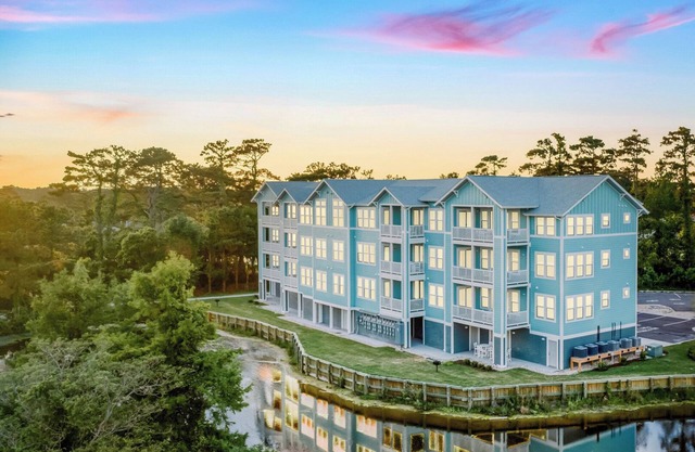 Sapphire Sound 3 Bedroom Condo at Hamilton Cay Reserve