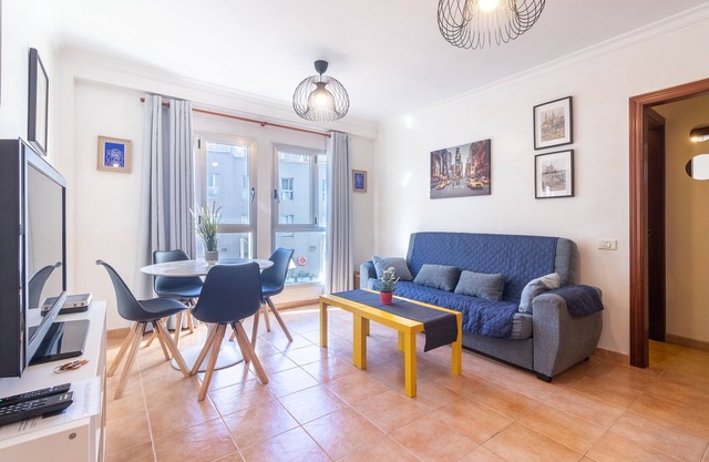 Sardina Home with Pool n'Parking