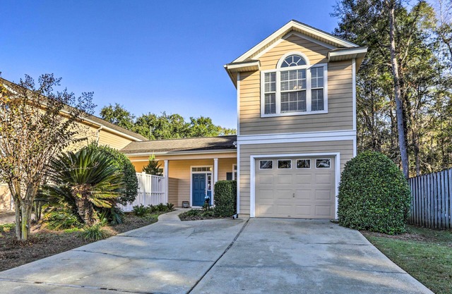 'Sassy Tallahassee' Home, 5 Mi to Downtown!