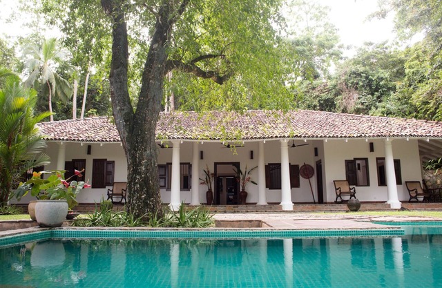 Satori Villa - Exceptional Sri Lankan Colonial villa with pool and full staff