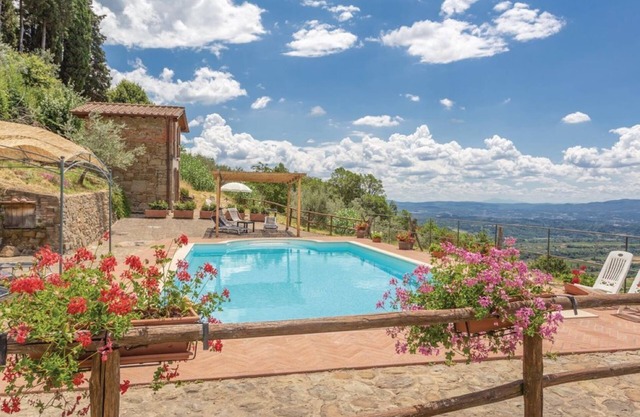 Sauna e Idromassaggio con Vista a Loro Ciuffenna !