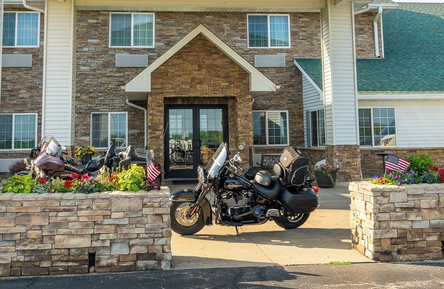 Savanna Inn & Suites