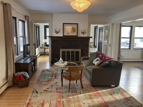 Sax Zim Bog Lodge Hibbing Downtown Home - Located Downtown Hibbing