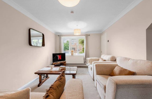 Saxmundham Stay: Park & Unwind