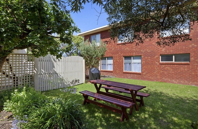 Scenic Beach Apartment - Best Value, Walk To Beach *New Listing 2020*