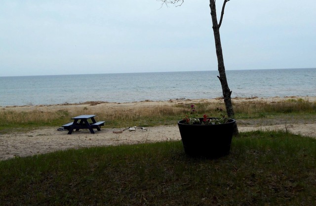 Scenic Lake front cottage! Summer in Door County too good to miss!