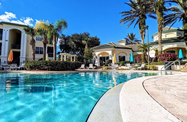 Scenic Resort Home Close to Disney and Universal