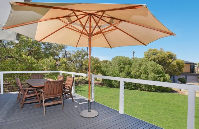 Scenic Shack - 4 Scenic Way