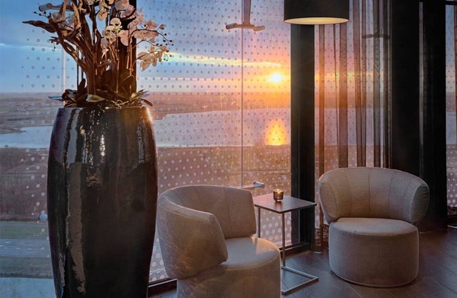Scenic Urban Stay | Near Keukenhof, Tulip Fields & De Hoge Dijk Golf
