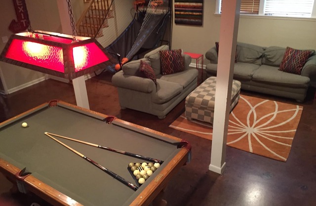 Scenic View Of Lake Yet Close To The Wonderful Charm Of Nashville