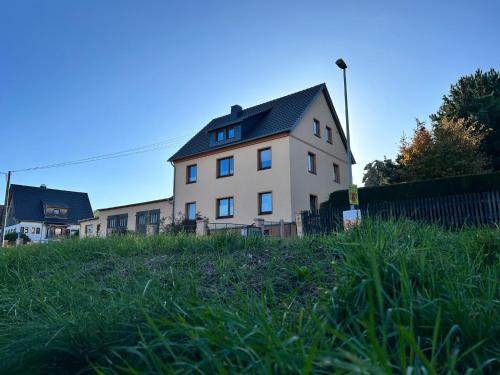 Schlossblick und Komfort in Stolpen, cleaning included