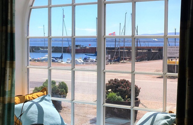 Scottish Highlands Harbourside apartment