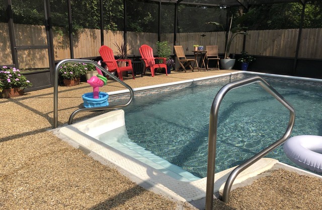 Screened, Private Pool in Quiet Midtown Family Neighborhood