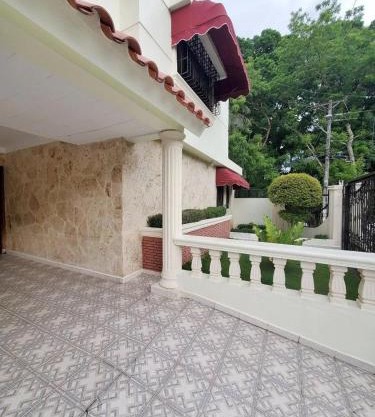 SDQ Villa Isabel, NO FUMAR, cerca embajada EEUU