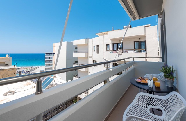 Sea and the City - Theros