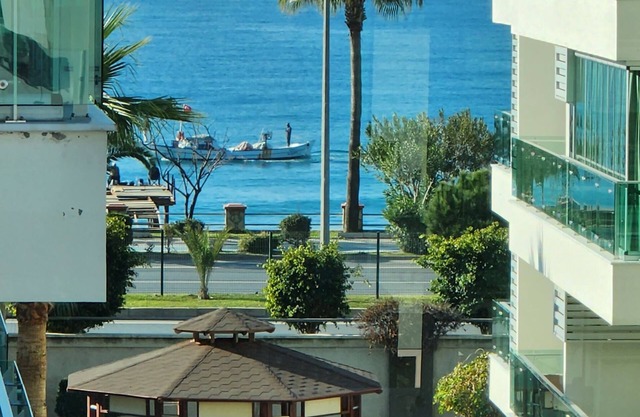 SEA & BEACH FRONT "Luxury Residence" 1+1 Apt. 70m2 (18)