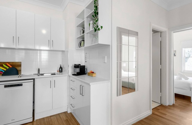 SEA BREEZE @ Smugglers Inn self contained apartment