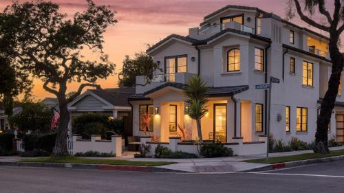 Sea Crown by AvantStay 5mins from the Beach w Multiple Terraces PermitSLP13639