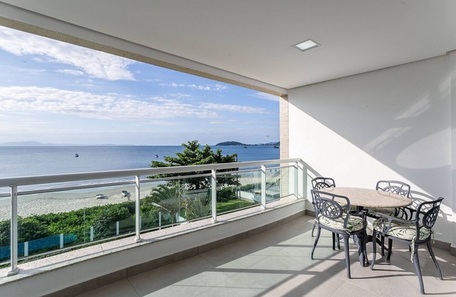 SEA FRONT | Balcony with Barbecue grill #CHA06