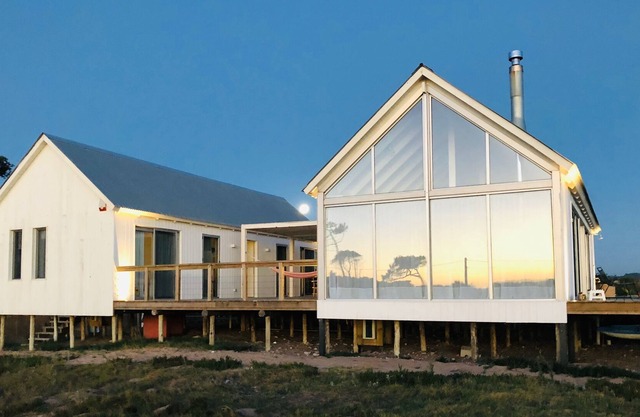 Sea front Beach House "Samadhi"