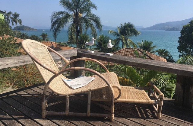 SEA FRONT IN ANGRA - PRAIA DO CAFÉ