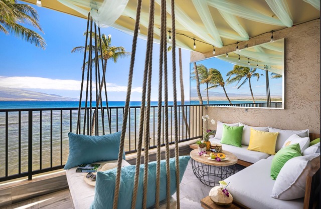 Sea La Vie Secluded Oceanfront condo, Magical Sunrise romantic honeymoon Getaway