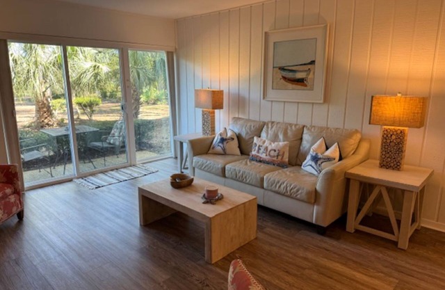 Sea Pines Fall Discount! Fabulous Updated 2Bd 2Ba Condo. Close to Beach.