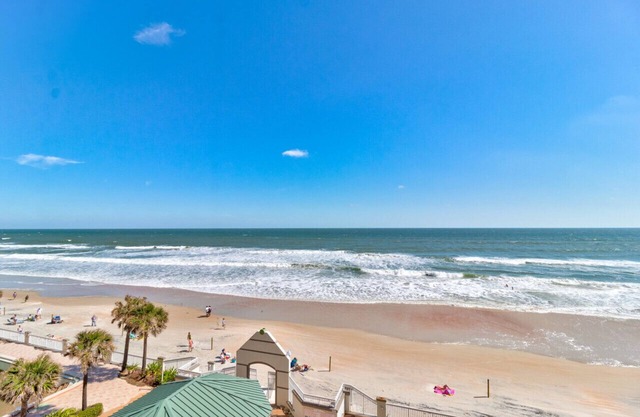 Sea Swept Ocean Front Studio