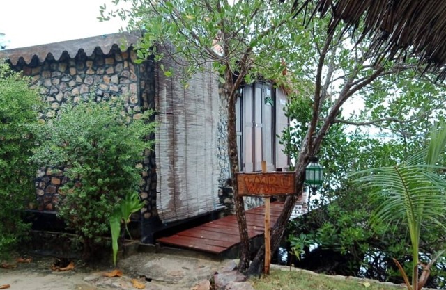 Sea Terrace Joglo - Waru Cottage