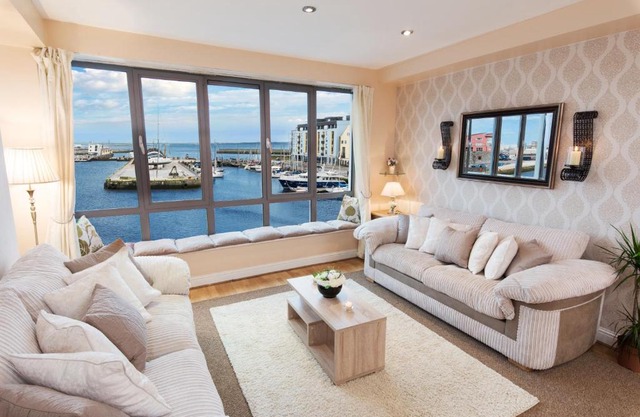 Sea View Luxury City Centre - Best Location