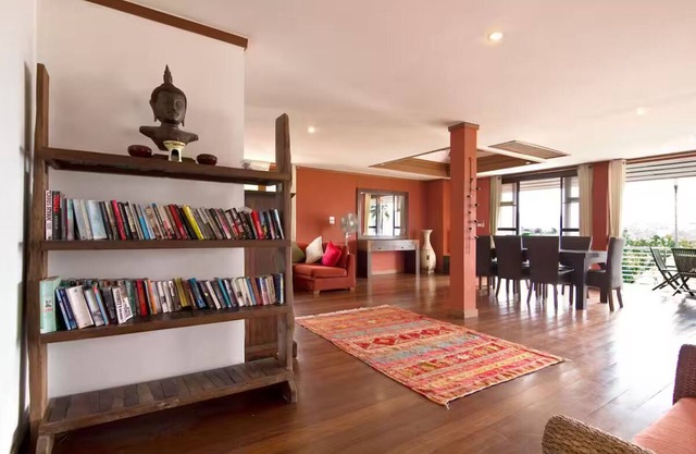 Sea view villa with private pool and beach access