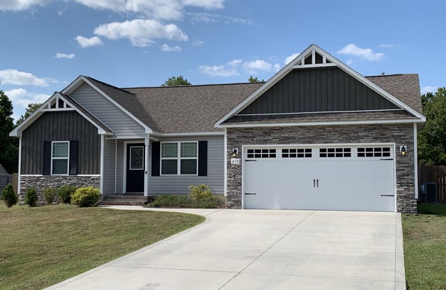 Sea You Soon- 1 mile to Camp Lejeune! Monthly rental- fully furnished!