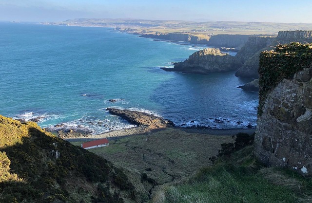 Seabreeze Cottage, a lovely cottage, only a 2 mile walk to the Giant's Causeway.