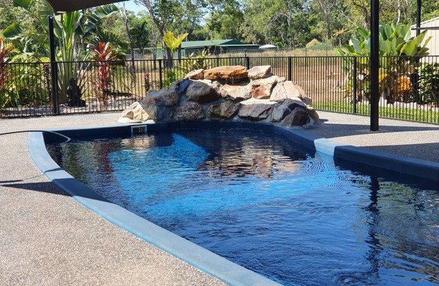 Seabreeze @ Dundee Beach with large inground pool