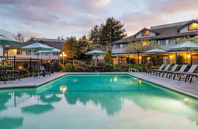 Seacliff Inn Aptos, Tapestry Collection by Hilton