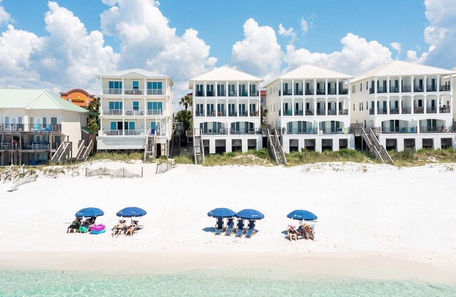Seaduction - Frangista Beach, Gulf Front, 2 Pools, Free Beach Service!