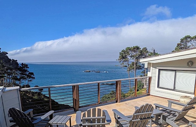 Seaflower Cove: Spacious 4bd waterfront retreat