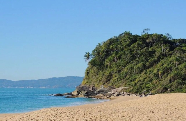 Seafront at Praia Grossa in Itapema -Sc
